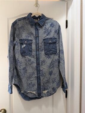 Women's Rosewood Blue Floral Denim Shirt - Casual Button-Up PTP 22"